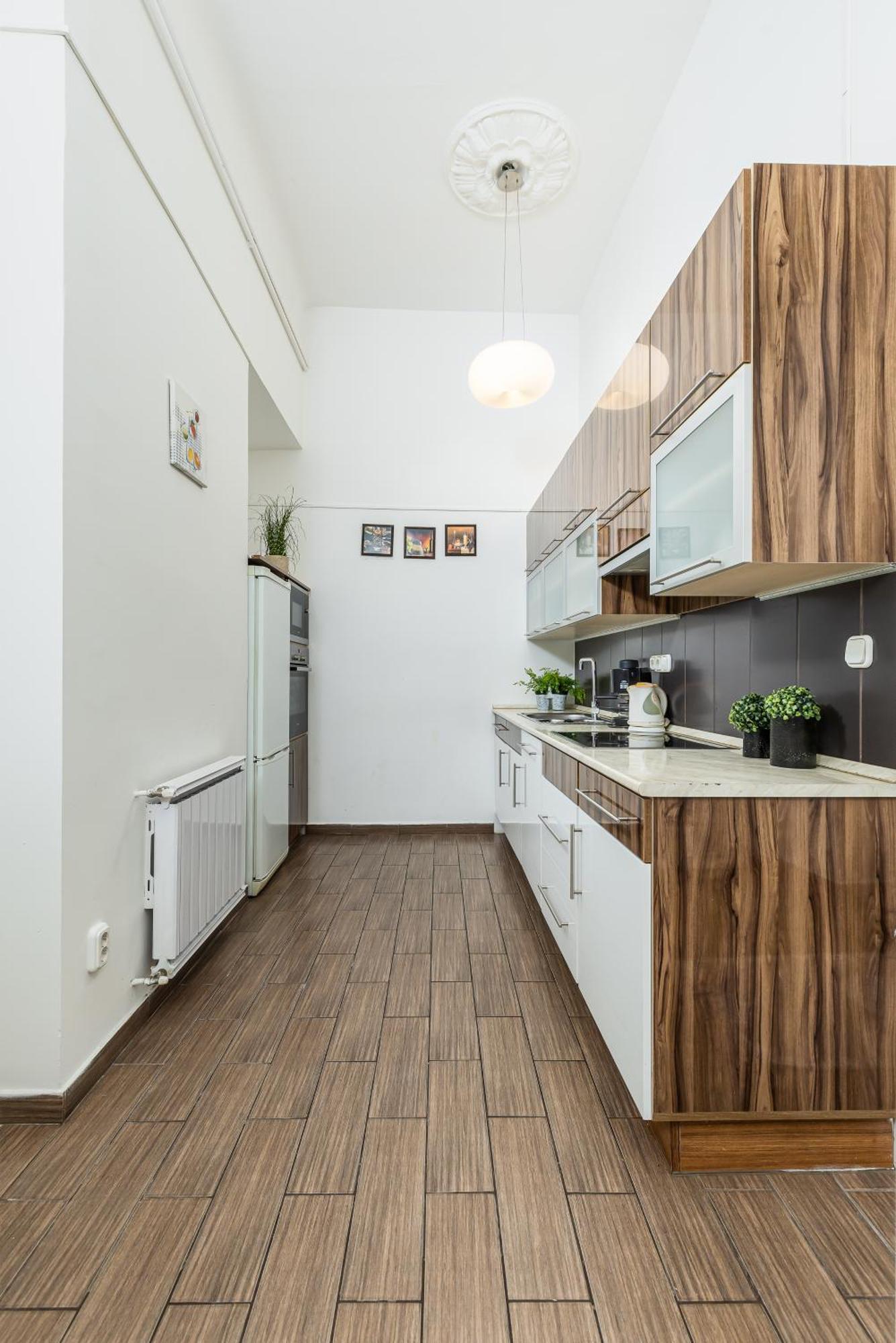 Real Apartments Lovag Budapest Ngoại thất bức ảnh